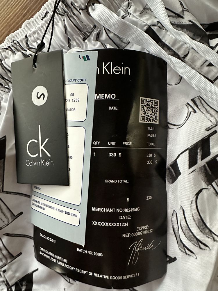 Мъжки,шушлекови шорти Calvin Klein с вътрешна,мрежеста подплата