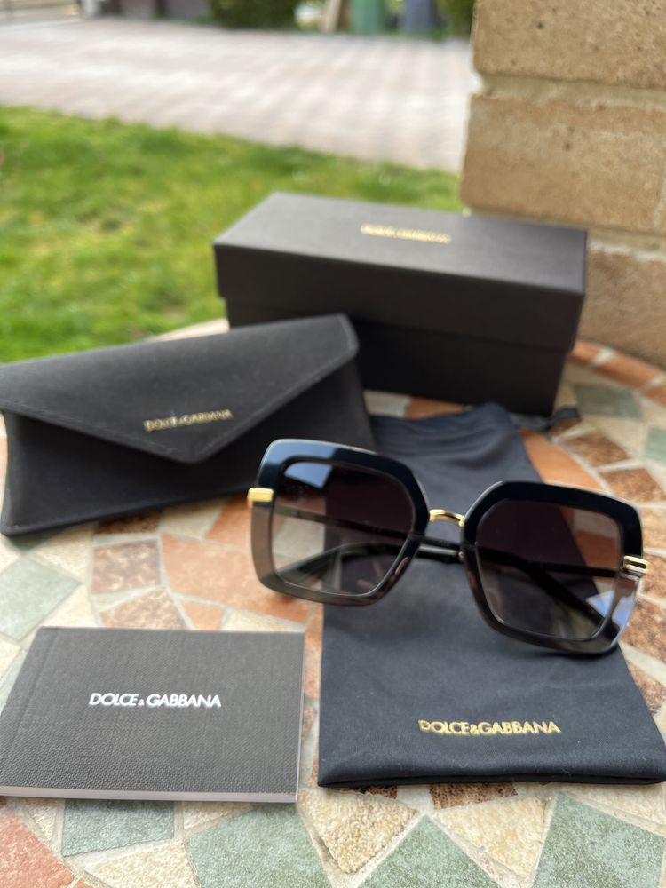 Vând ochelar de soare Dolce &Gabbana dama