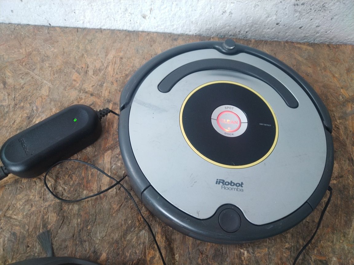 3 броя прахусмокачки iRobot Roonba/
За ремонт или за части. 
Марки: S