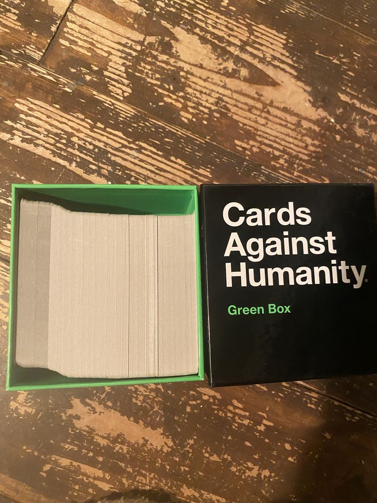 Joc de societate Cards Against Humanity