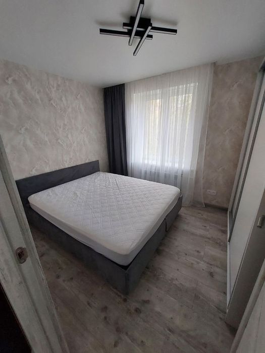 Возьмем девушку на подселение