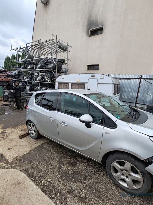 Dezmembrez OPEL MERIVA B S10 2011 1.4 A14NEL 88KW|120HP