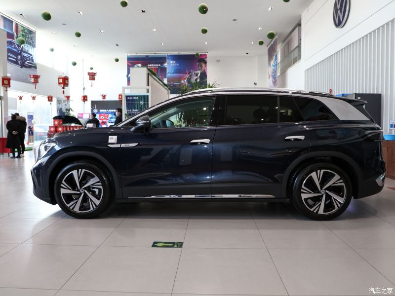 Volkswagen ID.6 Crozz Pure+ Темно синий в наличии