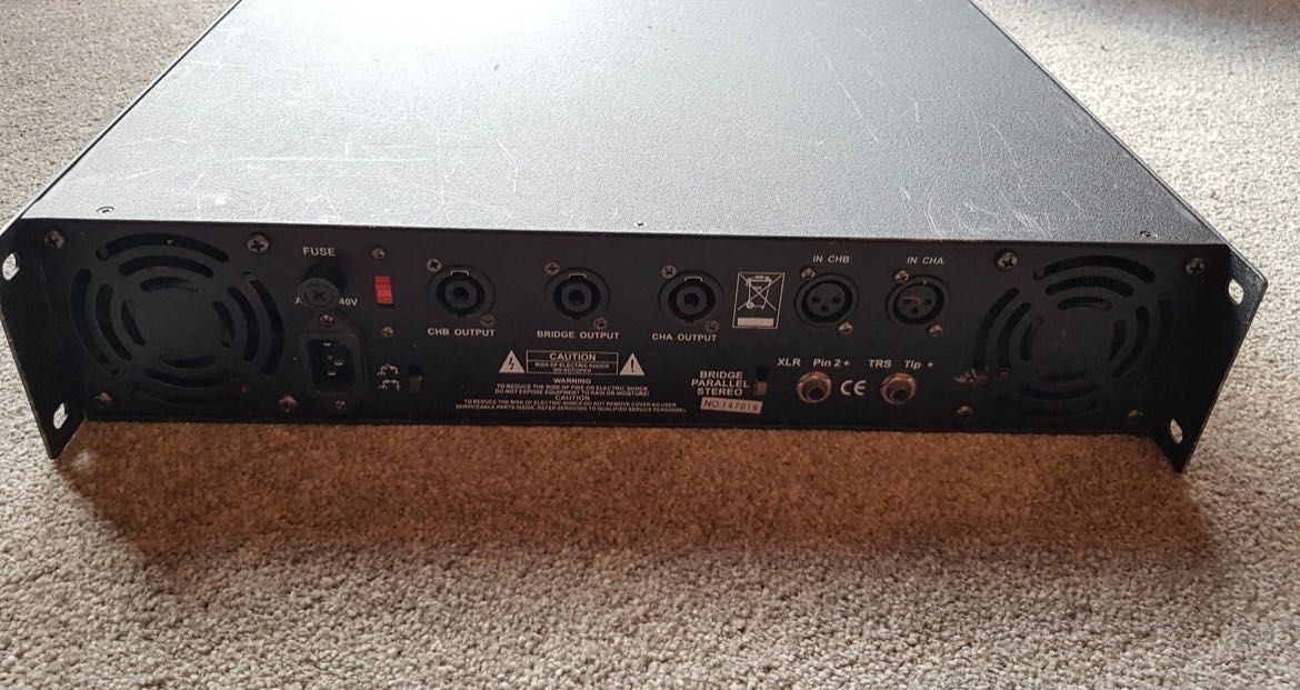 Крайно стъпало C-Mark 2350 2x350w 8ohm