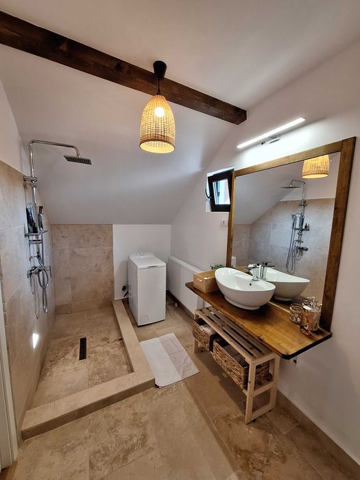 Revelion 2026- Cabana Valea Iasului, langa Curtea de Arges -Disponibil