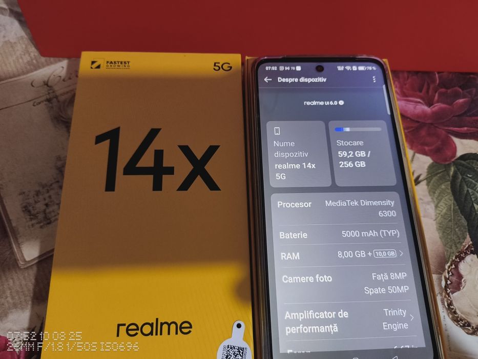 Smartphone REALME 14X și smartwatch army cu lanterna