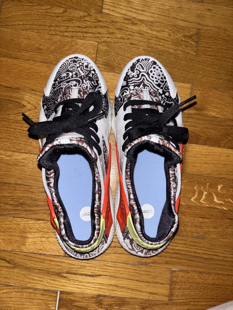 Обувки Nike Huarache Run SE