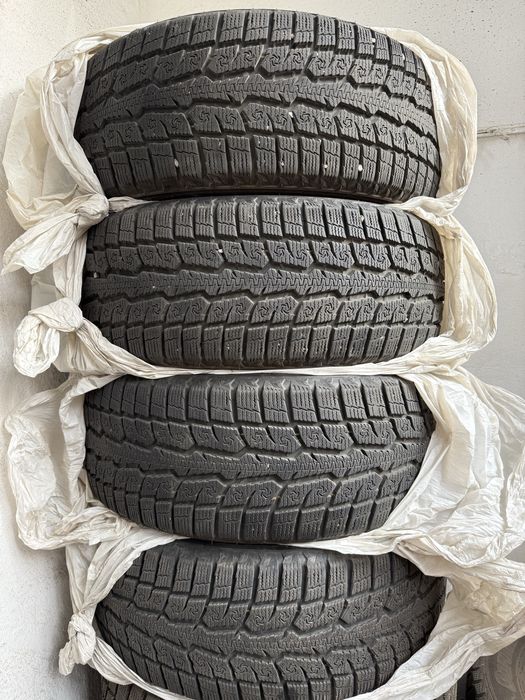 Зимние шины R17 Toyo Япония