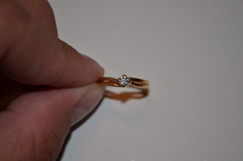 INEL AUR 18K + 1 Diamant = 0.12ct. - Model Solitaire - De logodna !