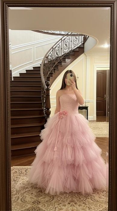 Дружка болатын кыздарга. Балл га кию ге арналған.