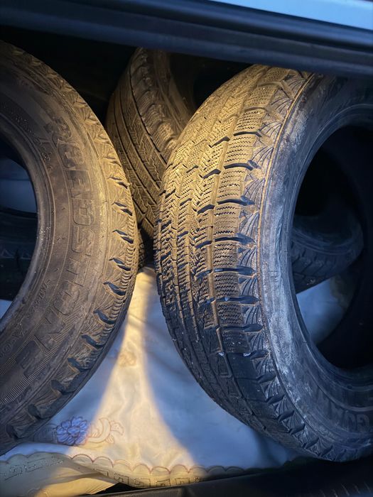 Зимние шины 195/65/15