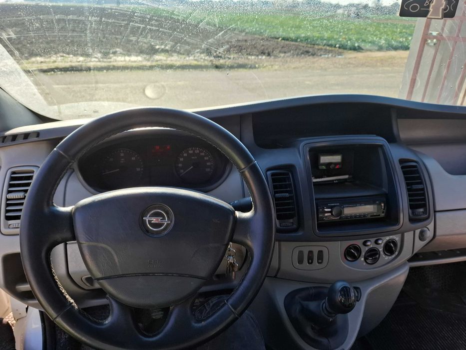 Opel Vivaro 2011