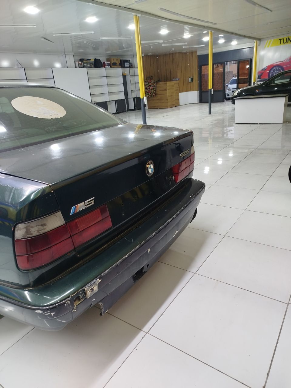 Сотилади Bmw  e34 ( 524 TD )