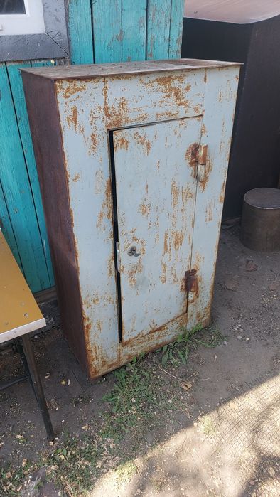 Сейф металический