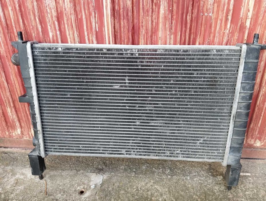 Воден радиатор Опел Астра F