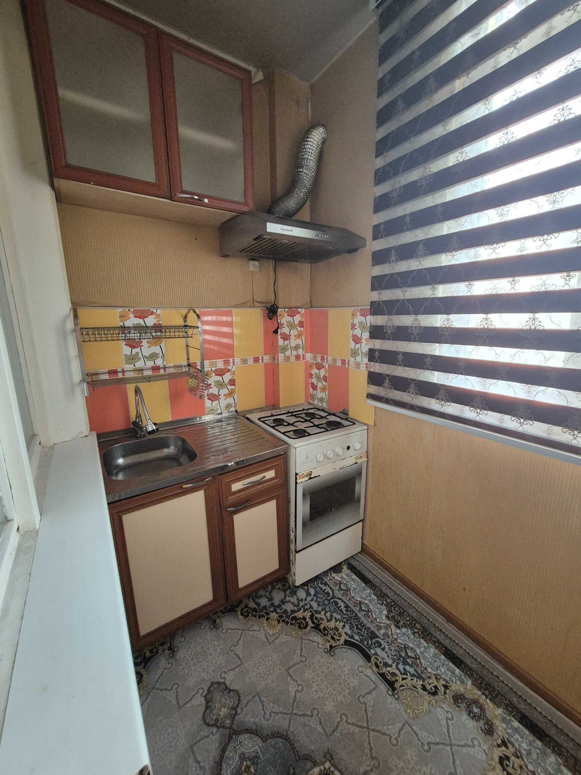 Продается квартира Чилонзор 6 шаговая доступность до  метро М.Улигбек