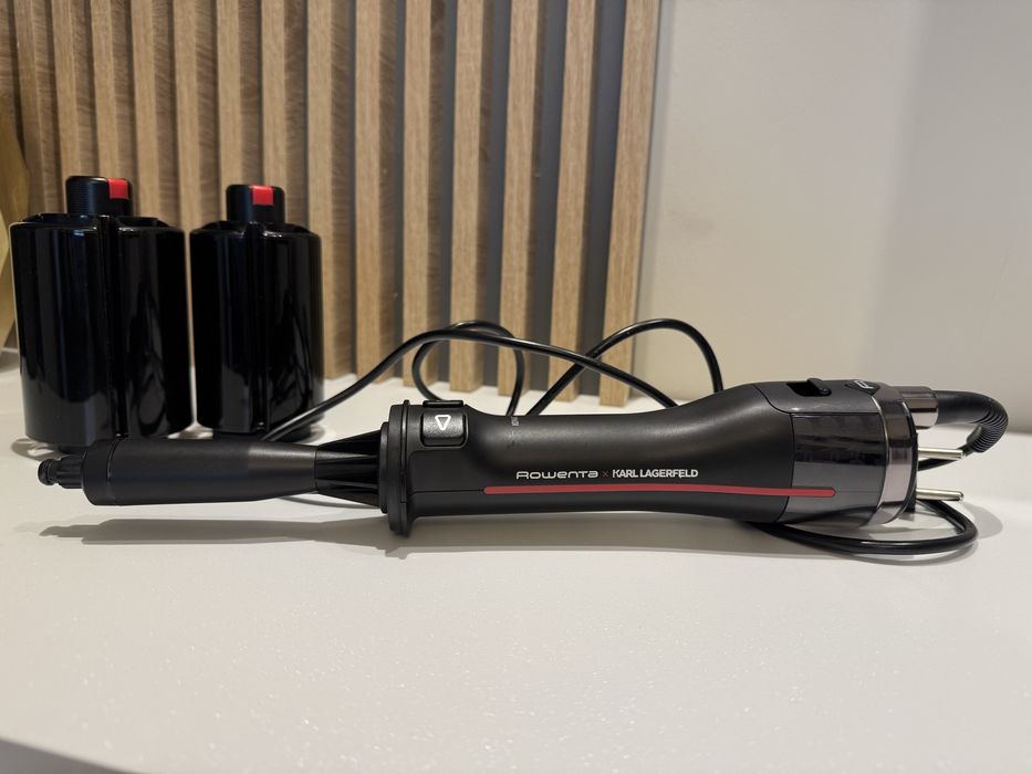 Vând perie rotativă Rowenta x Karl Lagerfeld