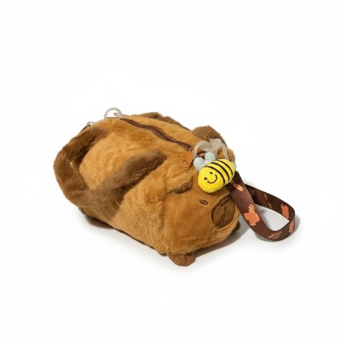 Плюшена детска чантичка Капибара с презрамка и цип, 25cm