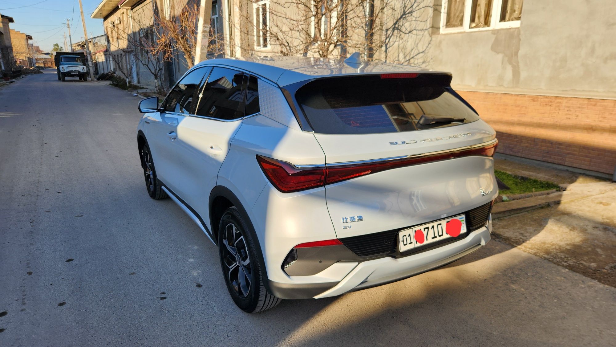 BYD Yuan Plus 510 yuradi  NARDO GREY rangi 2023 yil kraskasi toza