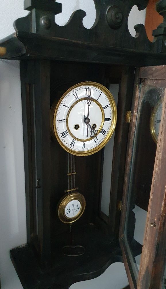 Ceas mecanic vintage cu pendul