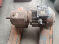 Motor electric trifazat cu reductor, 1.1kW, 25rpm, 220/380V