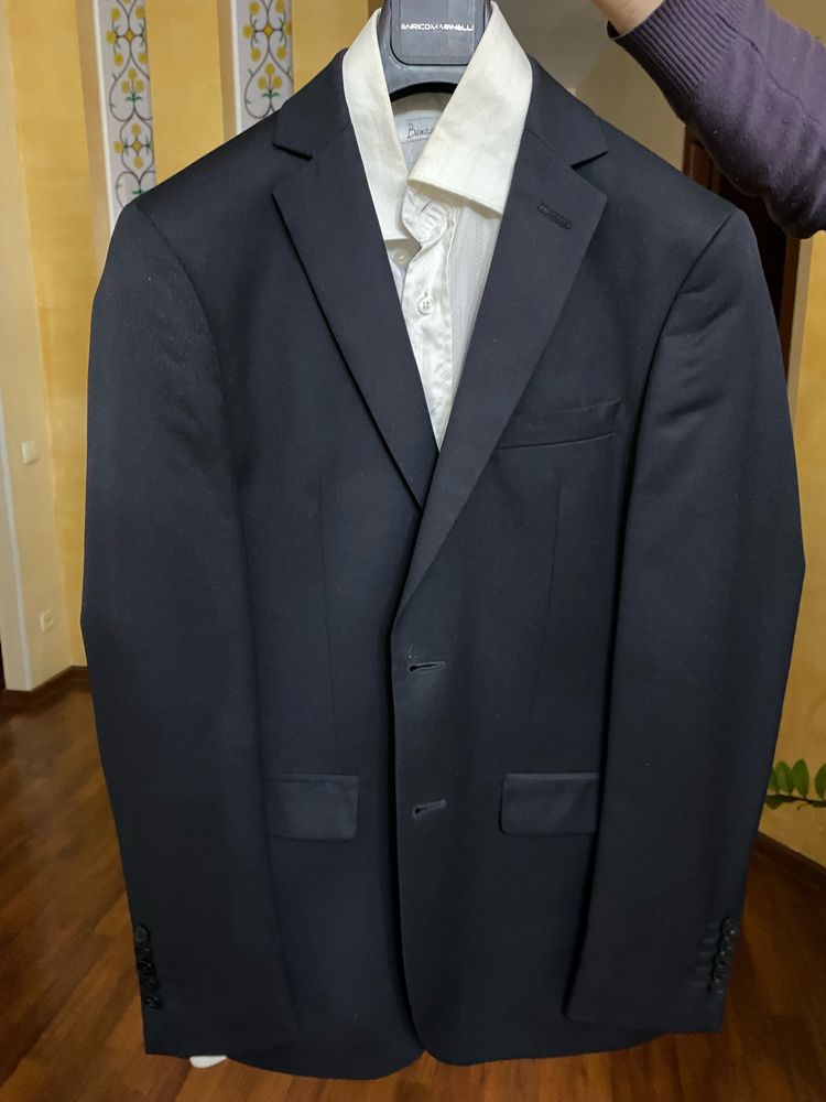 приталенный мужской костюм Enrico Marinelli