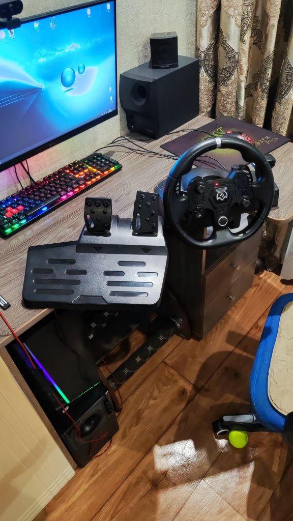 Продается игровой руль Sven GC W900
