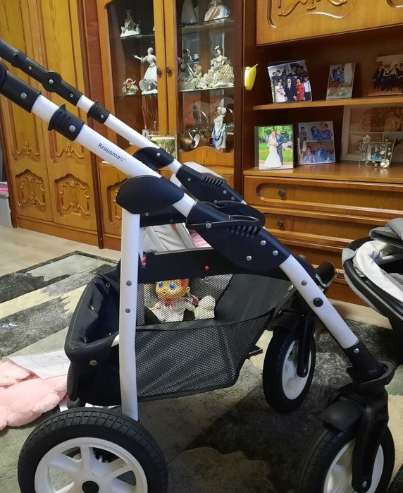 Vând căruț bebe marca Krausman