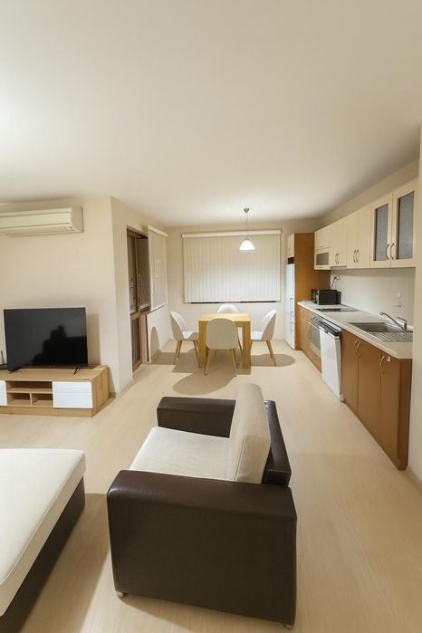 Дава се под наем Тристаен апартамент в Пловдив, Център - 100 кв.м за 750 € - Снимка #2