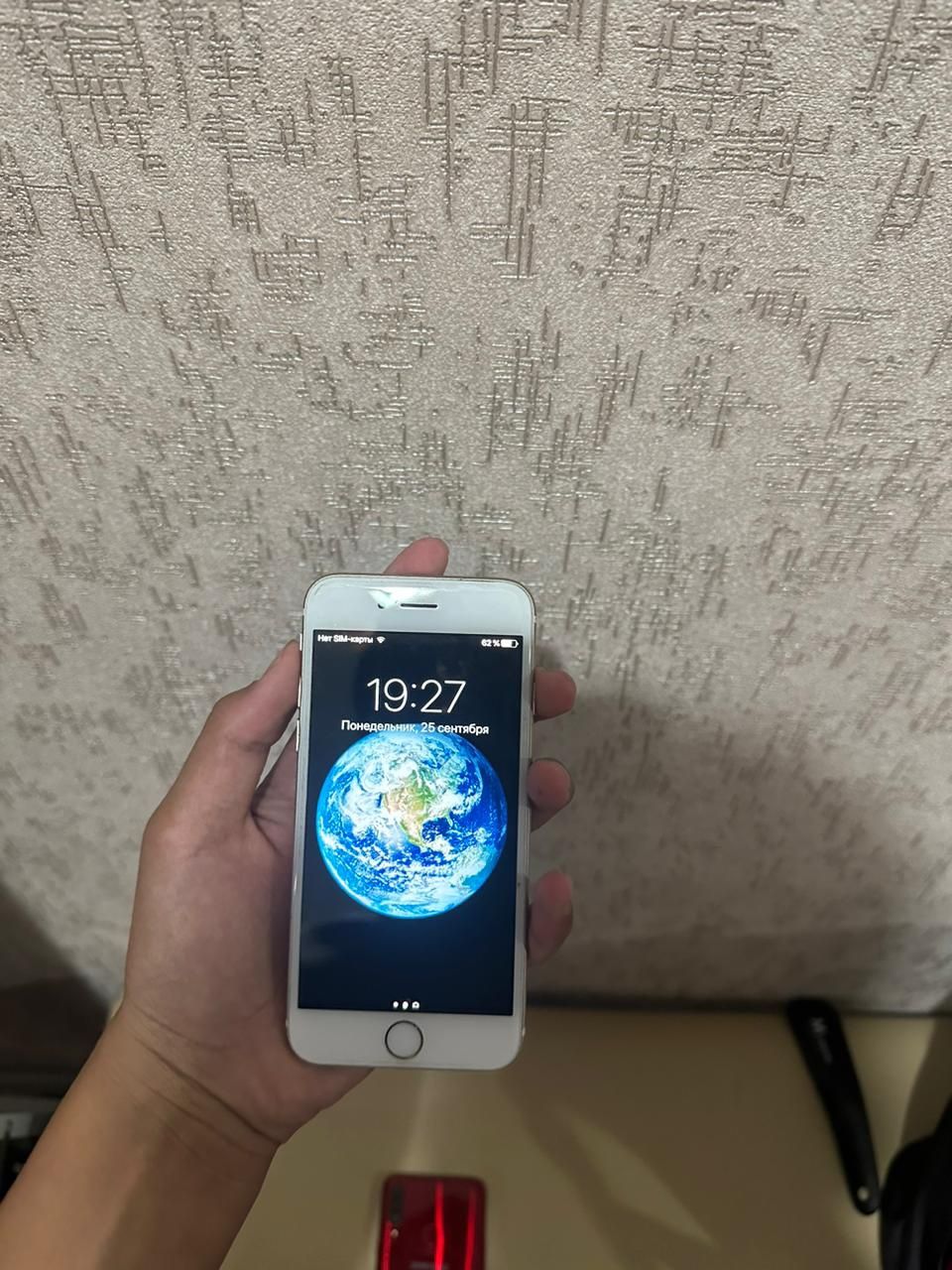 Iphone 6  samsung a20 ss