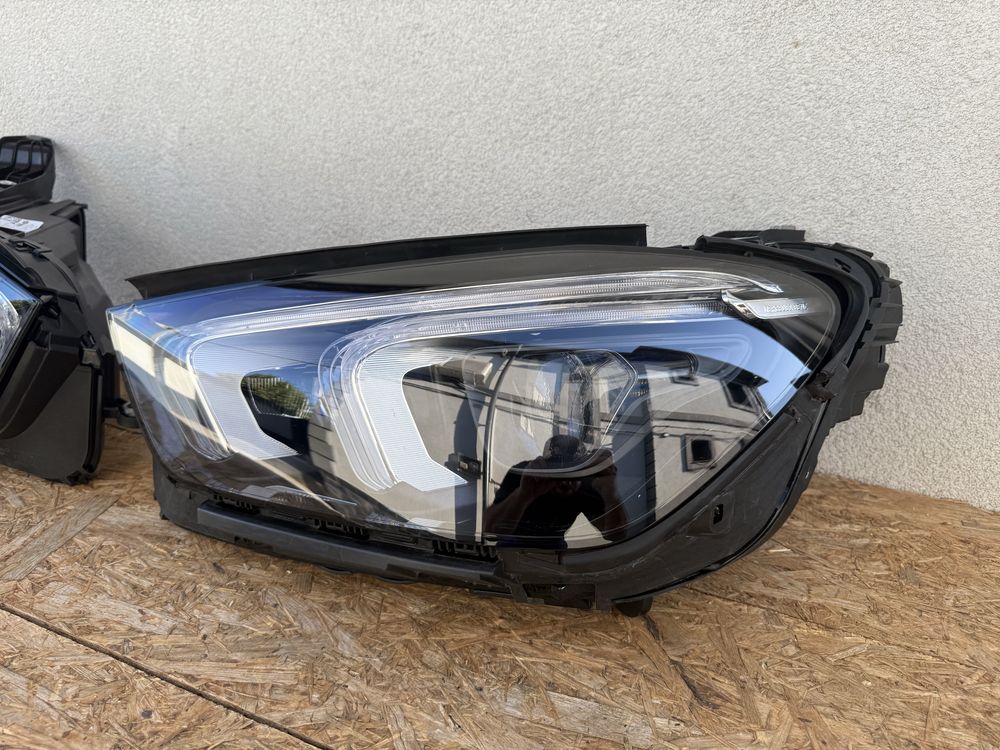 SET far stanga dreapta Mercedes GLE W167 Full LED Multibeam Originale