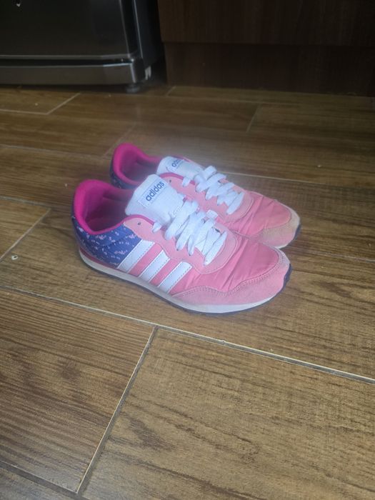 Adidași adidas fete