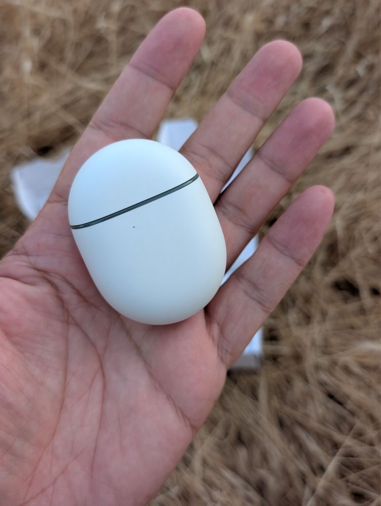Продаю наушники Google Pixel Buds  a(оригинал) б/у