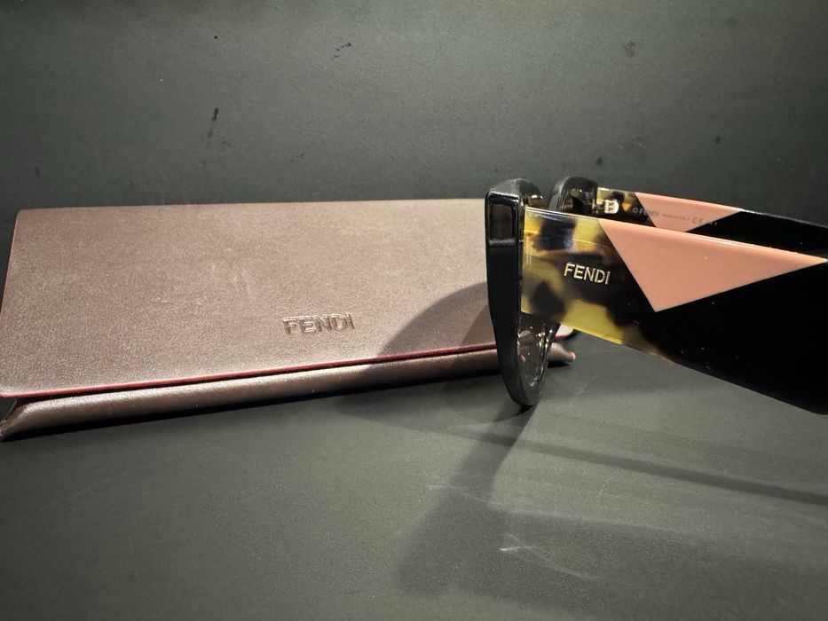 FENDI слънчеви очила