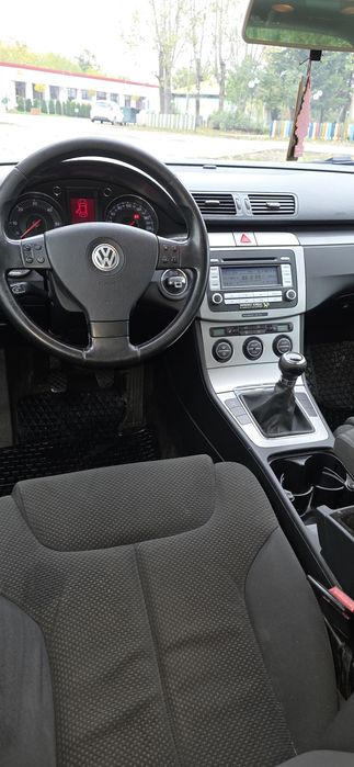 Vând vw passat b6 An 2008 motor 2.0D