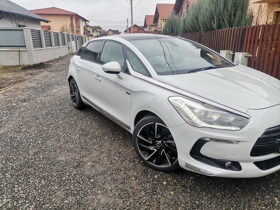 Vând,Citroen DS5, hibrid, 2.0D, 200 cp, 4x4,  din 2012 , automată.