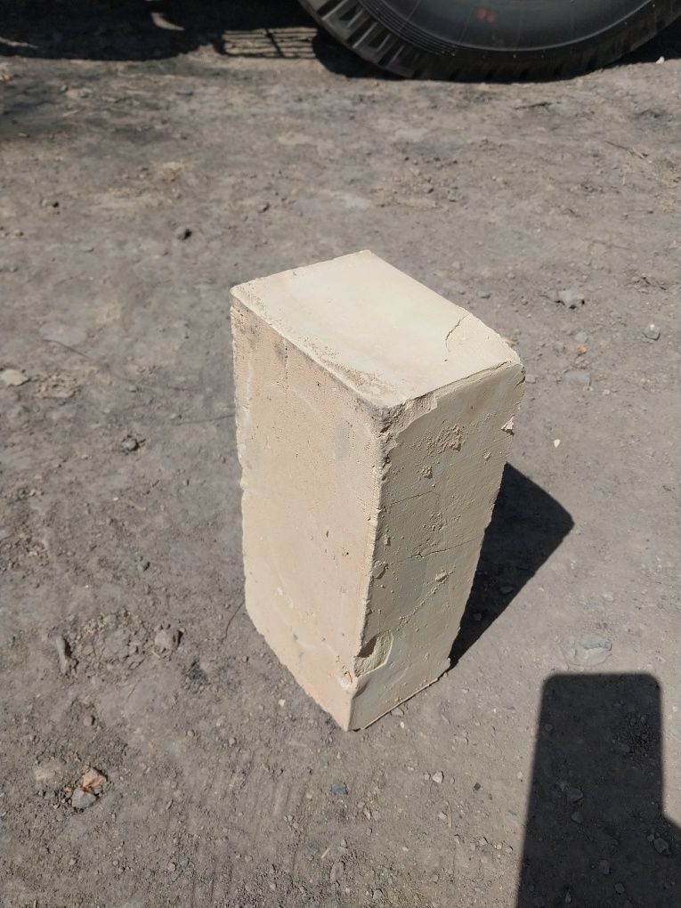 Pishgan gisht, sifati alo