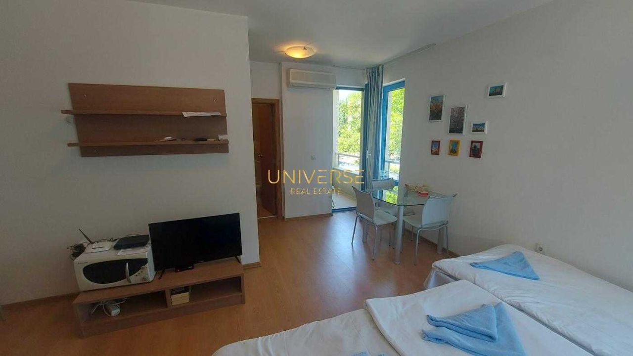 Продава се Едностаен апартамент в к.к. Слънчев бряг - 40 кв.м за 1300 €/кв.м - Снимка #3