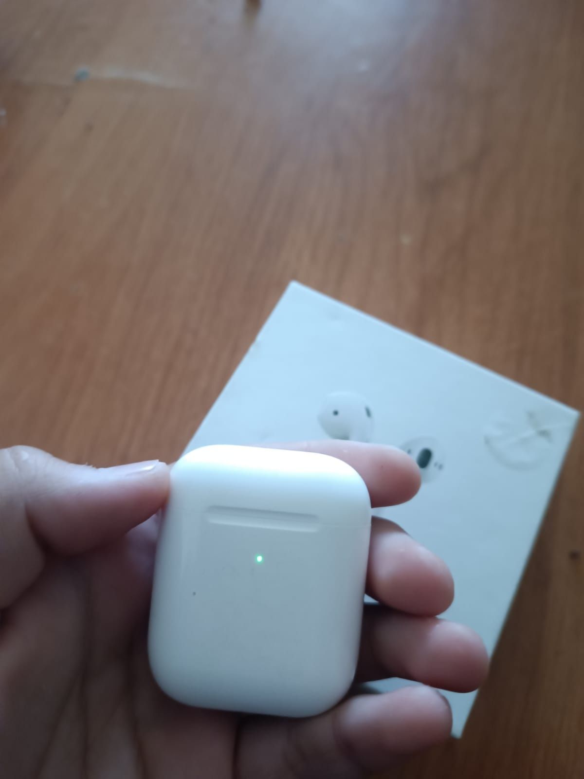 Продам AirPods 2