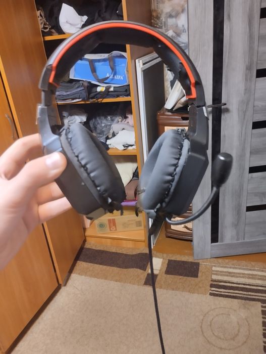 Продам игровые наушники