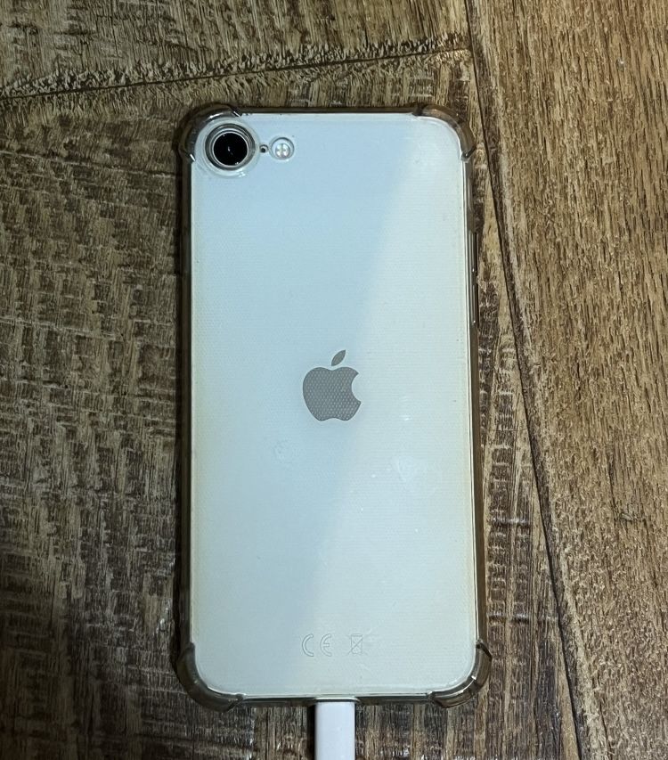 iPhone Se 2 покаления