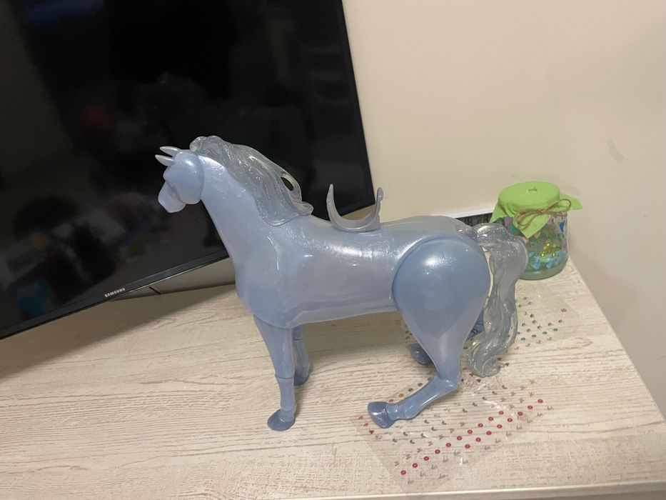 Водният кон на Елза Jakks Pacific inc Nokk