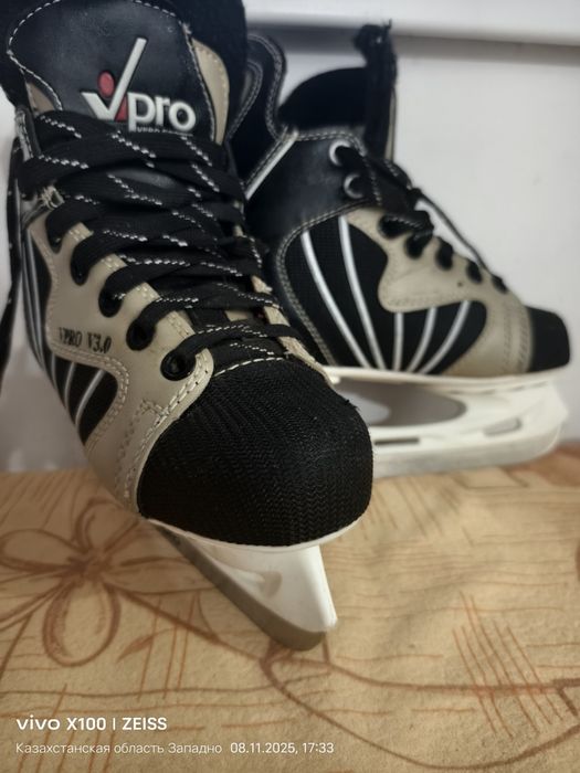 Продам коньки детские