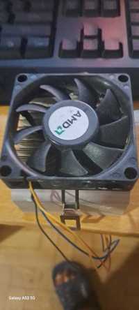 Vand acest cooler AMD ,a fost folosit si nu mai imi trebuie .