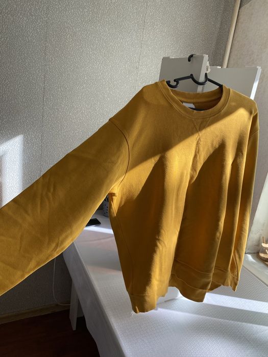 желтая кофта ZARA