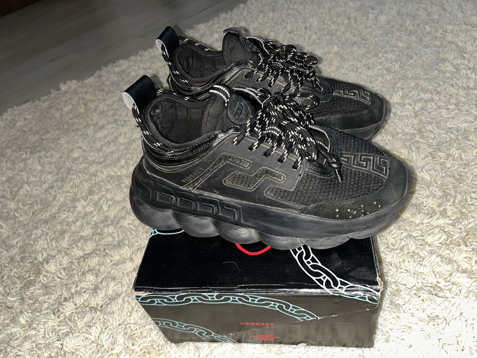 Versace chain reaction