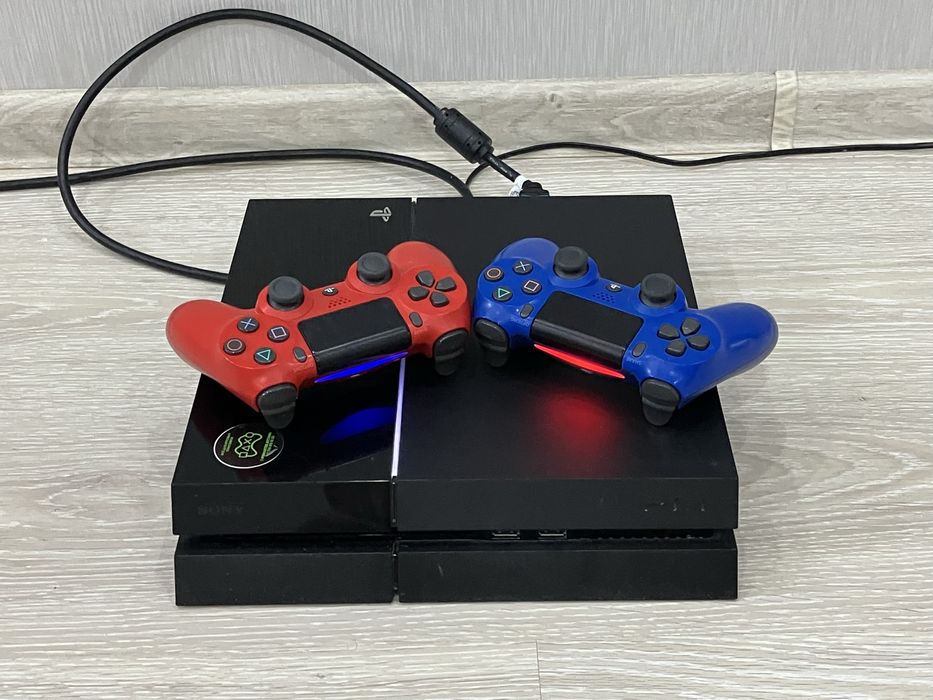 PS4 продам в отличном состоянии 105 000 тенге