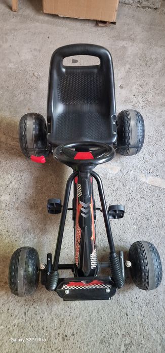 Vând cart cu pedale pentru copi