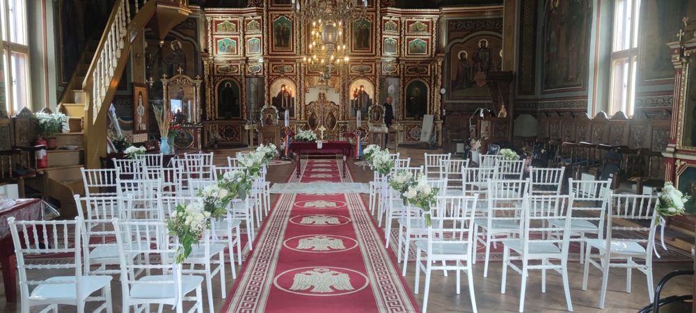 Inchiriez Scaune Chiavari/Inchiriez Mese Rotunde Pentru Evenimente