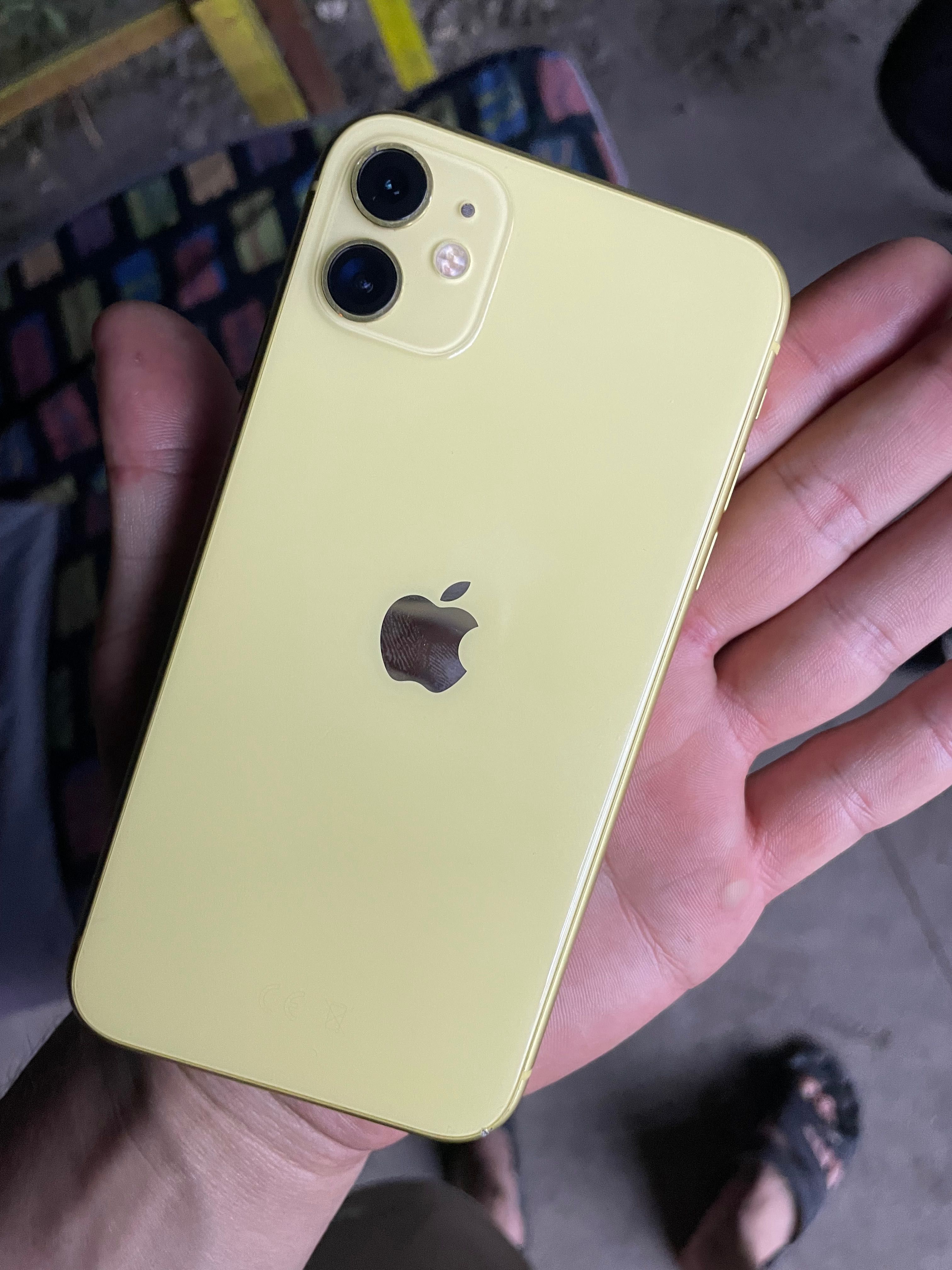 IPhone 11,128 в хорошем состоянии